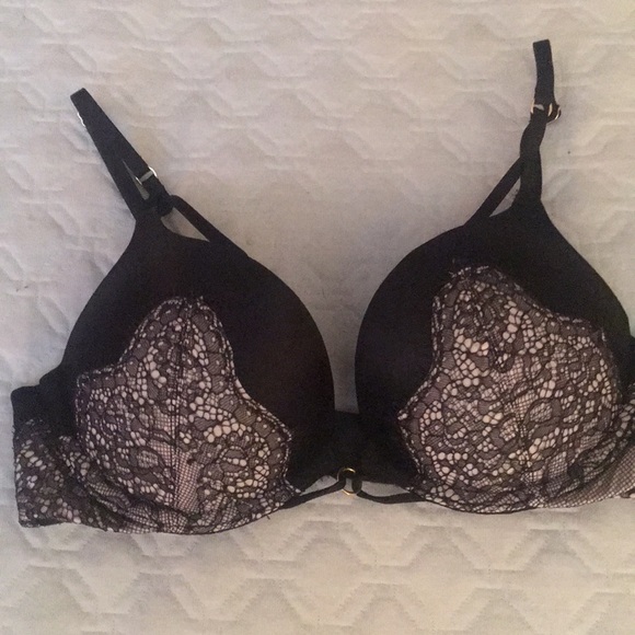 Victoria’s Secret Bombshell Black Lace Up Racerback Bra Add 2 Sizes Size 32A